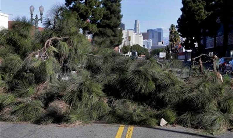 Occidente de EEUU golpeado por ráfaga de clima invernal