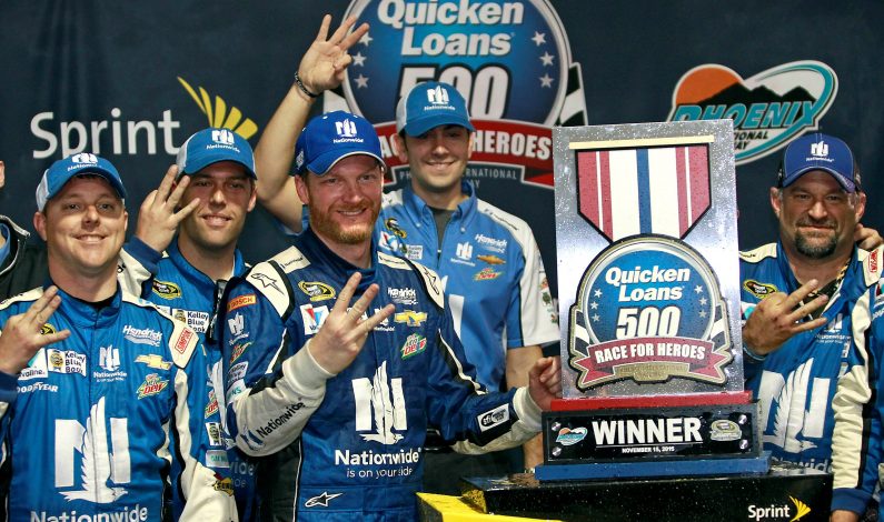 Dale Earnhardt Jr. ganó bajo la lluvia en Avondale