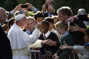 Papa Francisco nombró como obispo de Autlán, Jalisco, a monseñor Rafael Sandoval Sandoval. Foto: AP ARchivo