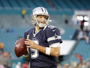 Tony Romo y los Vaqueros de Dallas (3-7) afrontará este jueves una auténtica prueba de fuego ante el invicto Panteras de Carolina (10-0). Foto: AP