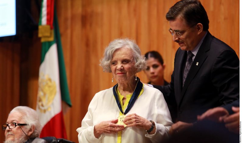 Honran a Elena Poniatowska