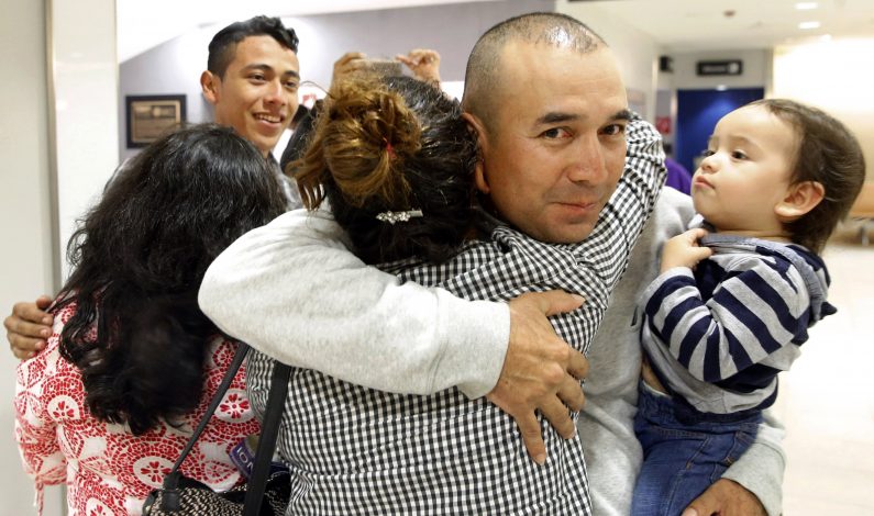 Congresistas y niños piden fin de detención familiar