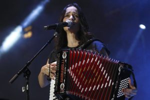 A semanas de su lanzamiento, el trabajo discográfico de Venegas “Algo Sucede” alcanzó la primera posición en el chart de ventas “Latín Pop Álbum” en Estados Unidos y Puerto Rico. Foto: Notimex