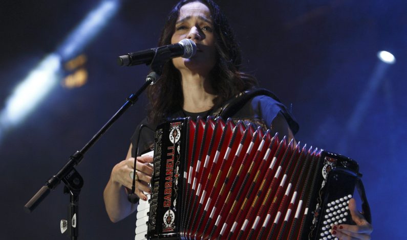 Julieta Venegas concluye año con éxito en América y Europa