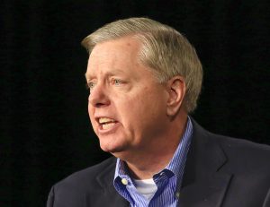 Graham, de 60 años, anunció su candidatura en junio prometiendo una política internacional más agresiva y asegurando que la presidencia no es para gente que no sabe de política. Foto: AP