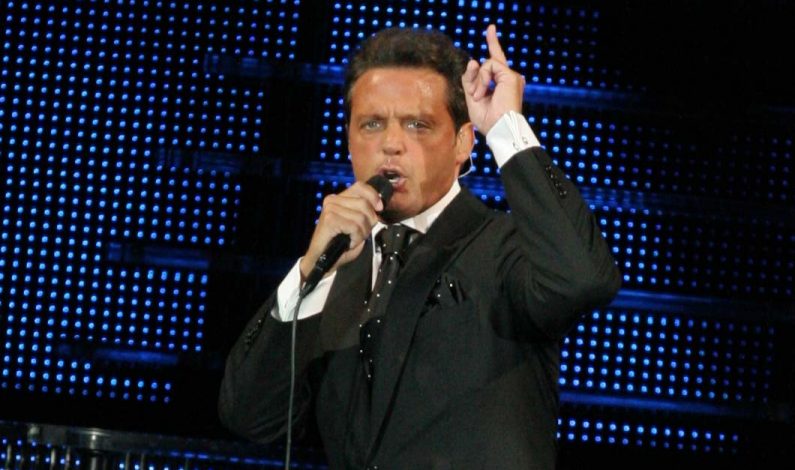 Luis Miguel celebrará 25 años de presentarse en el Auditorio Nacional