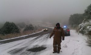 Los viajeros deben mantenerse atentos a los avisos sobre las condiciones del clima, porque los cierres pueden ser intermitentes y debido a la posible cristalización de las rutas. Foto: Notimex