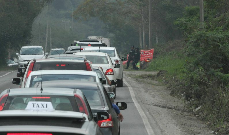 Continúa éxodo de paseantes; incrementará en las próximas horas