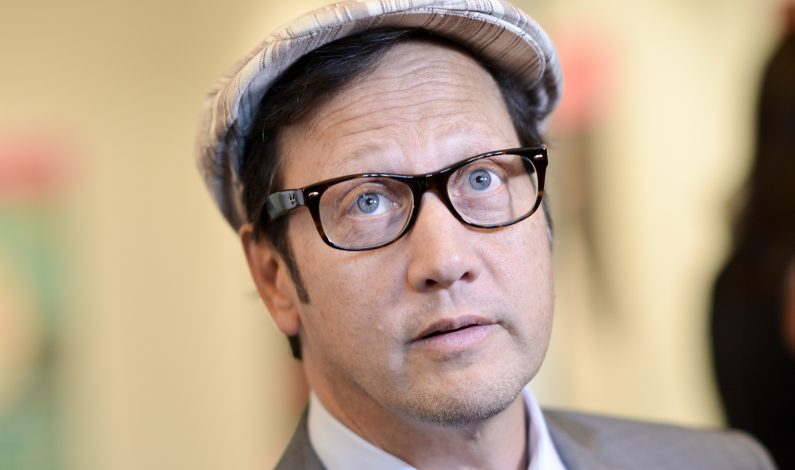 Rob Schneider asistió a la “Premier en casa”, de “The Ridiculous 6”