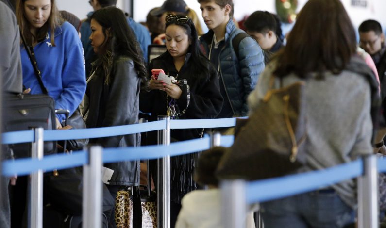 Cámara baja vota restringir acceso a 20 millones de visitantes a EU