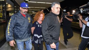 No se ha establecido por qué Tonya Couch fue trasladada desde Guadalajara, en México, a Los Ángeles en lugar del área de Dallas y Fort Worth, Texas, donde ella y su hijo viven. Foto: AP