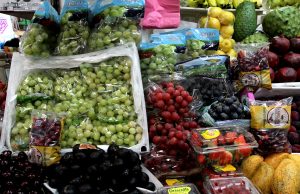 Las tradicionales uvas forman parte del ritual de las 12 campanadas para dar fin a 2015. Foto: Notimex