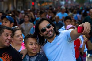 Según una encuesta 88 de cada 100 mexicanos pasa la celebración en familia. Foto: Notimex