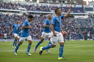 En el torneo pasado Cruz Azul no ganó hasta la cuarta fecha, y eventualmente no se clasificó a la liguilla. Foto: AP