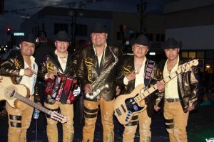 El Conjunto Dinámico está orgulloso de hacer corridos justo en el momento en que susceden los hechos. Foto: Cortesía