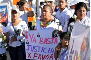 El asesinato de la alcaldesa Gisela Mota y la violencia que azota al país motivaron las declaraciones de diario británico. Foto: Agencia Reforma