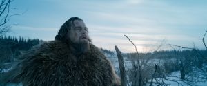 En esta imagen cortesía de Twentieth Century Fox, Leonardo DiCaprio como Hugh Glass en una escena de "The Revenant". DiCaprio fue nominado al Oscar al mejor actor por su trabajo en esta película. Foto: AP