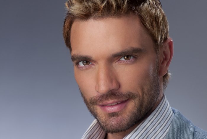 Julián Gil entre el melodrama y Las Fiestas de la Calle de Miami