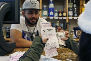 El Powerball se juega en 44 estados y el Distrito de Columbia, las Islas Vírgenes estadounidenses y Puerto Rico. Foto: AP