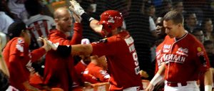 La serie continúa este domingo con Mazatlán recibiendo a Mexicali en el cuarto juego. Foto: Cortesía