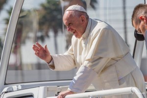 El Papa Francisco y el gran imán de Al Azhar en Egipto, Ahmed el Tayeb, sellaron con un abrazo el fin a más de cinco años de distanciamiento