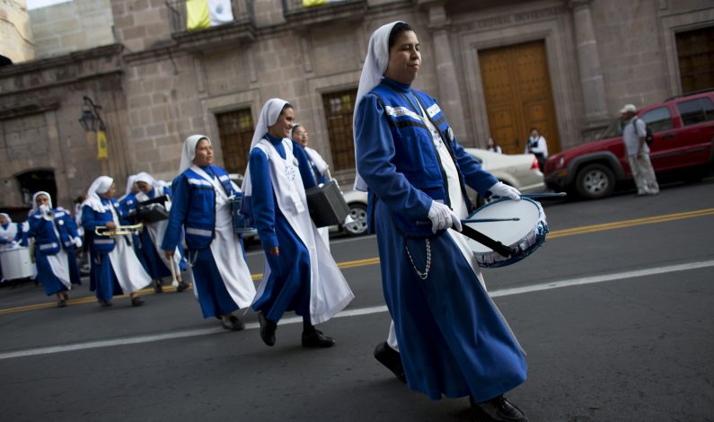 El papa visita Michoacán, uno de los centros del narcotráfico en México