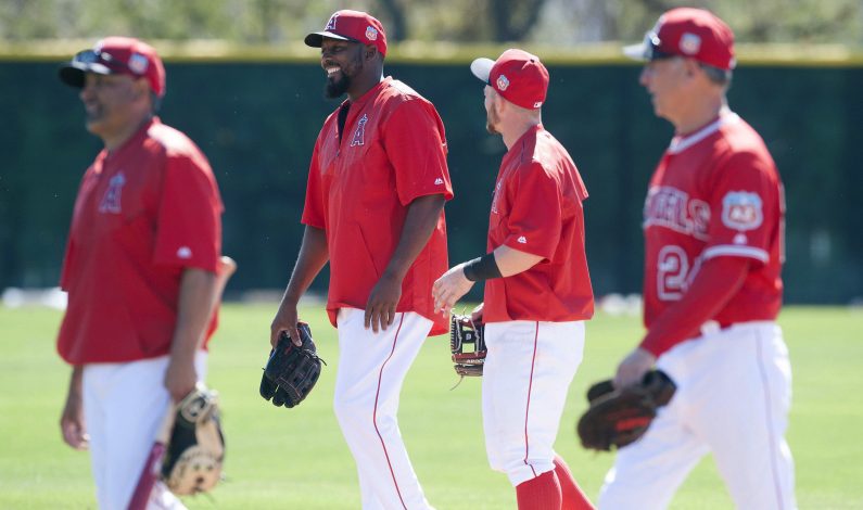 Vladimir Guerrero enseña a prospectos de los Angelinos