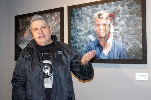 El fotógrafo mexicano Fernando Aceves  muestra 13 fotografías de la visita de David Bowie a México. Foto DLA-Cineteca Nacional