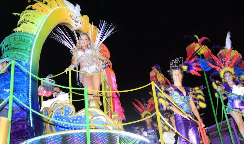 Lluvia de estrellas en el Carnaval de Mérida 2016