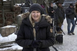 Esta imagen difundida por Twentieth Century Fox muestra a la diseñadora de vestuario Jackqueline West en el escenario de “The Revenant”. West está nominada al Oscar por su trabajo en esa cinta. La ceremonia de los 88vos Premios de la Academia tendrá lugar el domingo 28 de febrero de 2016.  (Kimberley French/Twentieth Century Fox víaa AP)