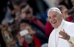 Francisco llamó a los sacerdotes a una vida sobria, a ser hombres de paz, de relaciones, con una vida simple y siempre a disposición de la gente. Foto: Archivo