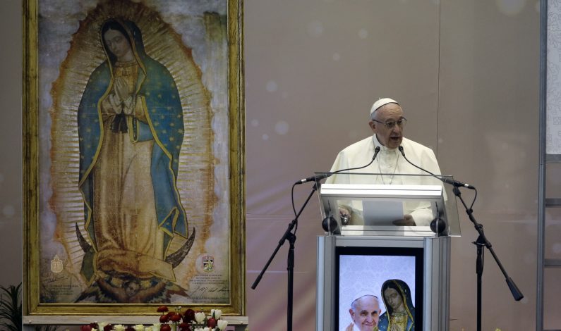 Fieles cruzan la frontera para ver al papa en Ciudad Juárez