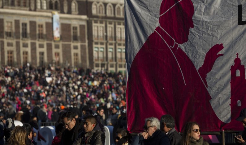 Francisco se encuentra con autoridades y Virgen de Guadalupe