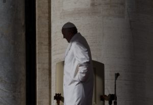 El papa Francisco en que gracias a "la solidaridad generosa" del mundo, llegará la ayuda necesaria para "la supervivencia y dignidad" de estos refugiados.