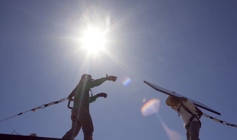 SRP bajará sus precios de luz en los meses de mayor calor