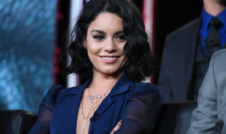 Investigan a Vanessa Hudgens por corazón grabado en piedra de Sedona