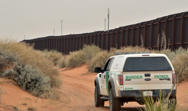 Investigan muerte de mexicana en lado fronterizo de Arizona