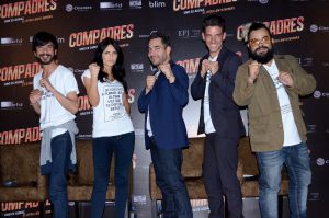 En la cinta “Compadres”, Omar comparte créditos con Aislinn Derbez, Erick Elías, Héctor Jiménez y Mauricio Barrientos “El Diablito”.  Foto Mixed Voces.