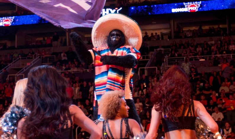 Suns celebra su tradicional noche latina