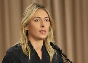 La tenista Maria Sharapova durante una rueda de prensa en Los Angeles, el lunes 7 de marzo de 2016. Sharapova dijo que había dado positivo en un control antidopaje en el Abierto de Australia. (AP Foto/Damian Dovarganes)