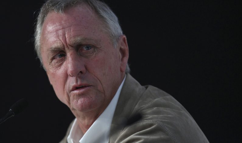 Muere en España ex futbolista holandés Johan Cruyff