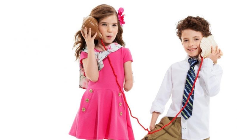 Tommy Hilfiger crea colección de primavera para niños con necesidades especiales