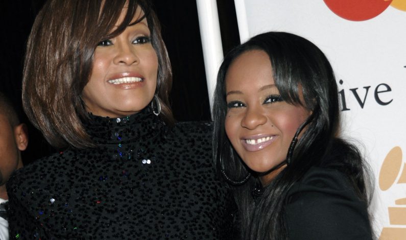 Forense: Agua y drogas provocan muerte de Bobbi Kristina