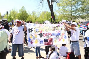 La ampliación DAPA podría beneficiar a unos 300 mil jóvenes indocumentados que llegaron cuando eran niños. Foto: Notimex