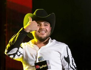 Gerardo Ortiz toma como una experiencia más en su carrera, la controversia desatada por su tema %22Fuiste Mía%22. Foto Cortesía Televisa