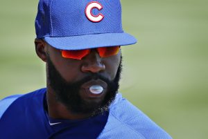 Los Cachorros de Chicago elevaron su nómina en 51 millones de dólares, con la incorporación de Jason Heyward, John Lackey y Ben Zobrist,Jason Heyward, de los Cachorros de Chicago, hace una bomba con la goma de mascar durante un juego de pretemporada ante los Mets de Nueva York, el viernes 1 de abril de 2016, en Las Vegas (AP Foto/John Locher)