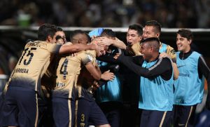 60406282. México, 6 Abr. 2016 (Notimex-Isaías Hernández).- Pumas de la UNAM recibe en la cancha del estadio Olímpico Universitario al Olimpia de Paraguay, dentro de la Copa Libertadores de América 2016. NOTIMEX/FOTO/ISAÍAS HERNÁNDEZ/IHH/SPO/