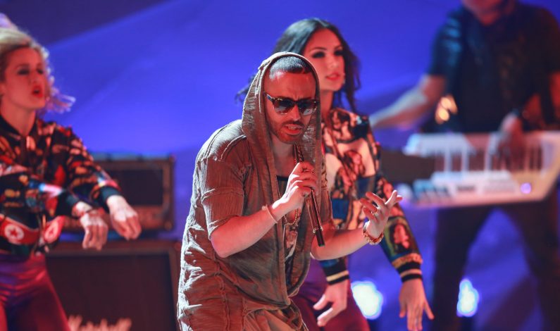 Yandel lidera la radio en EU con su tema “Encantadora”