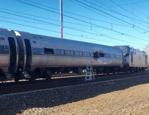 El ferrocarril 89 cubría la ruta Palmetto, entre las ciudades de Nueva York y Savannah, en el estado de Georgia, con 341 pasajeros a bordo. Foto: AP