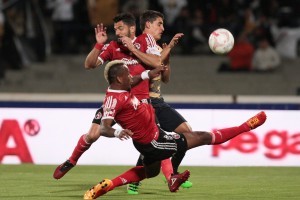 El técnico Miguel Herrera y sus pupilos se supieron eliminados desde la jornada pasada al caer contra Pumas. Foto: Notimex